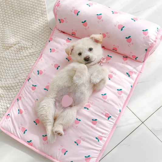 Tapis pour animaux de compagnie en coton doux de soie de glace pour soulager la chaleur estivale. Facile à nettoyer et respirant.