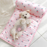 Tapis pour animaux de compagnie en coton doux de soie de glace pour soulager la chaleur estivale. Facile à nettoyer et respirant.